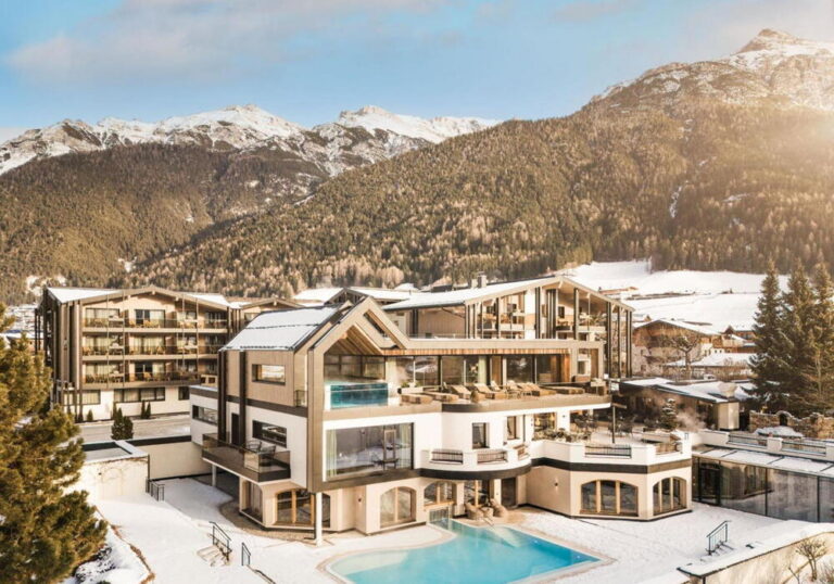 Best Chalet Hotels for Honeymooners: Alpine Romance Guide