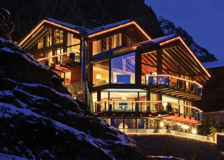 Best Chalet Hotels Options: Alpine Architecture Guide